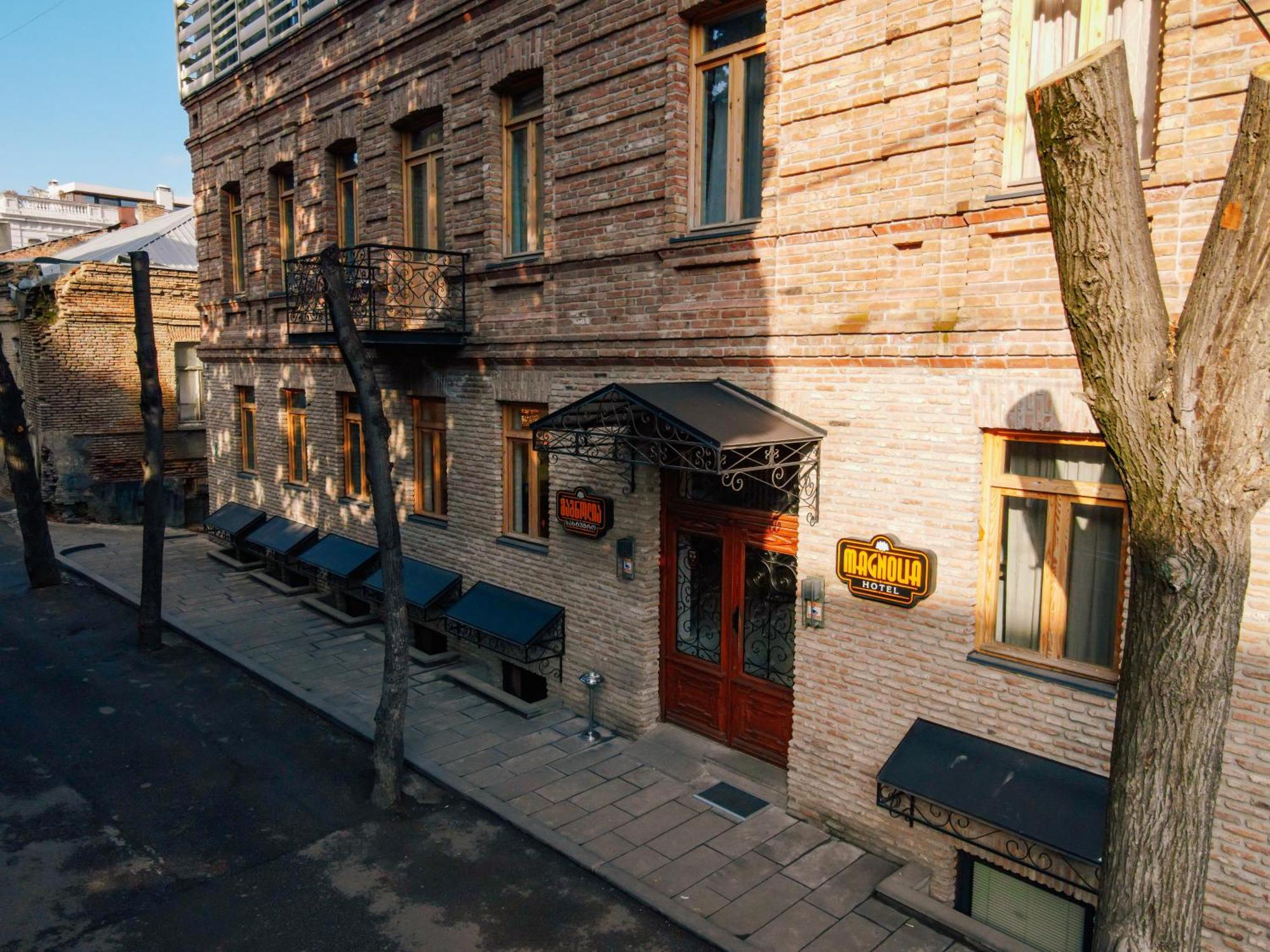 Magnolia Hotel